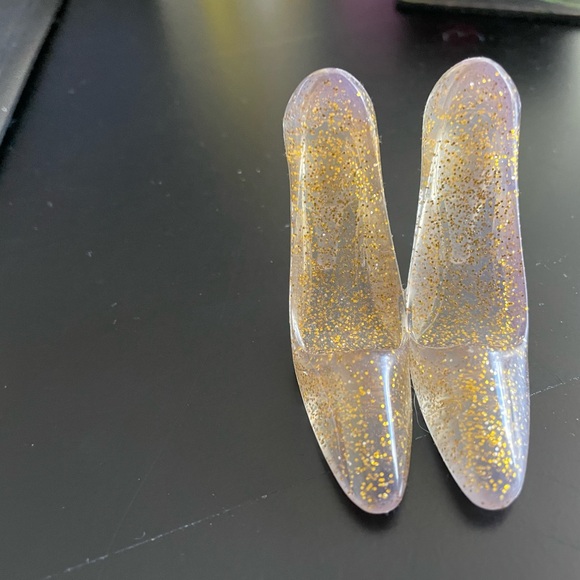 Sparkly glass slipper phone holder - Picture 8 of 8